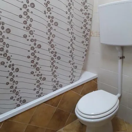 Apartment La Mansarda Di Milly Castelletto Di Brenzone
